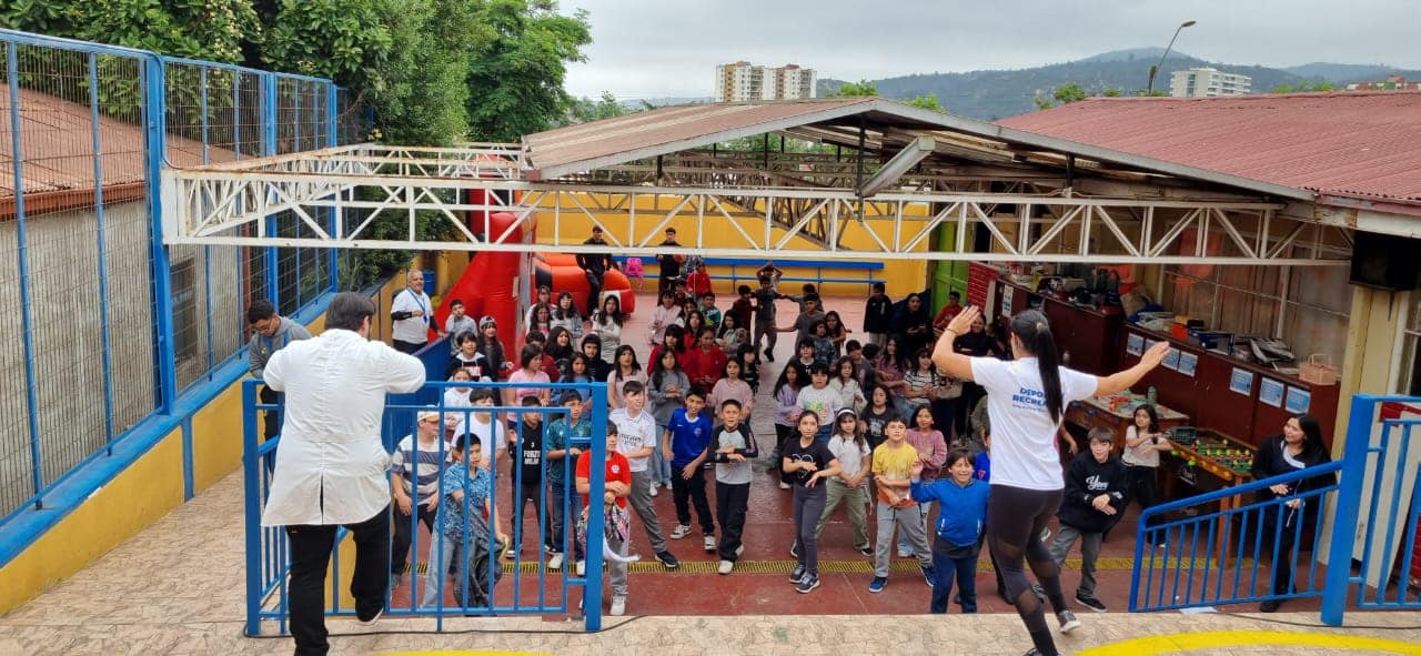 ¡Día de Alegría y Convivencia en el Colegio HF Camilo Henríquez de Quilpué! - 584029422_1319445353311787_4419043007122974044_n.jpg